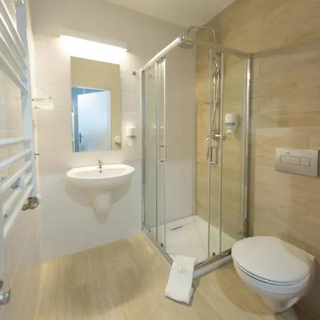 Hotel Quattro 3*