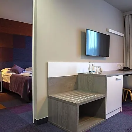 Quattro Hotell 3*