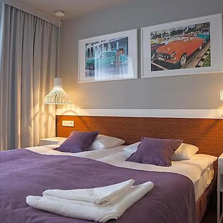 Quattro Hotell 3*