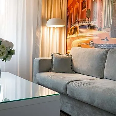 Quattro Hotell 3*